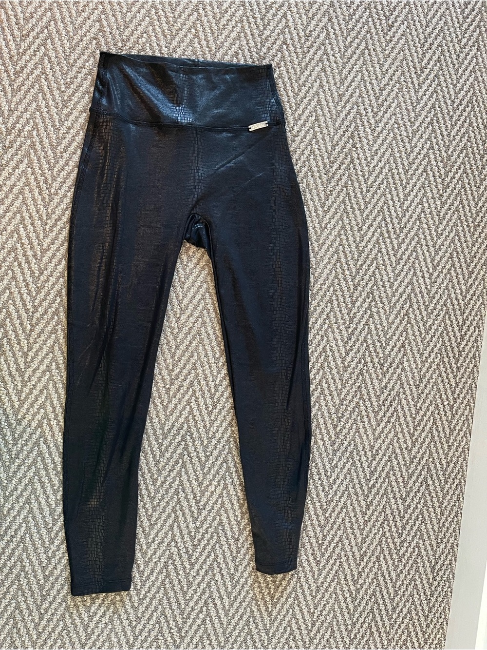 Bombshell Sportswear Snake shiny Black High-Waist Leggings - Picture 6 of 11